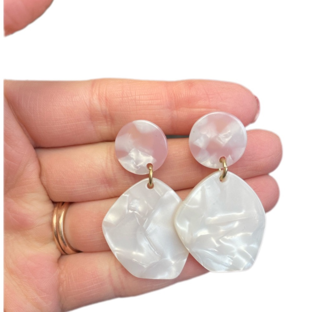 White and light pink dangle earrings for women